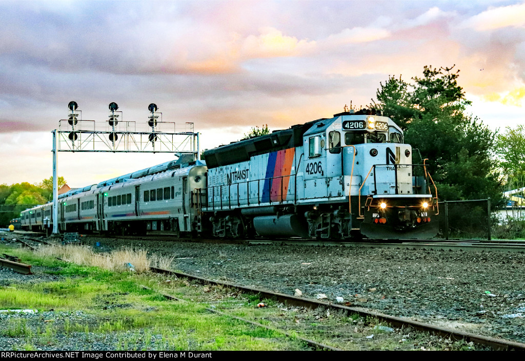 NJT 4206 on train 1125